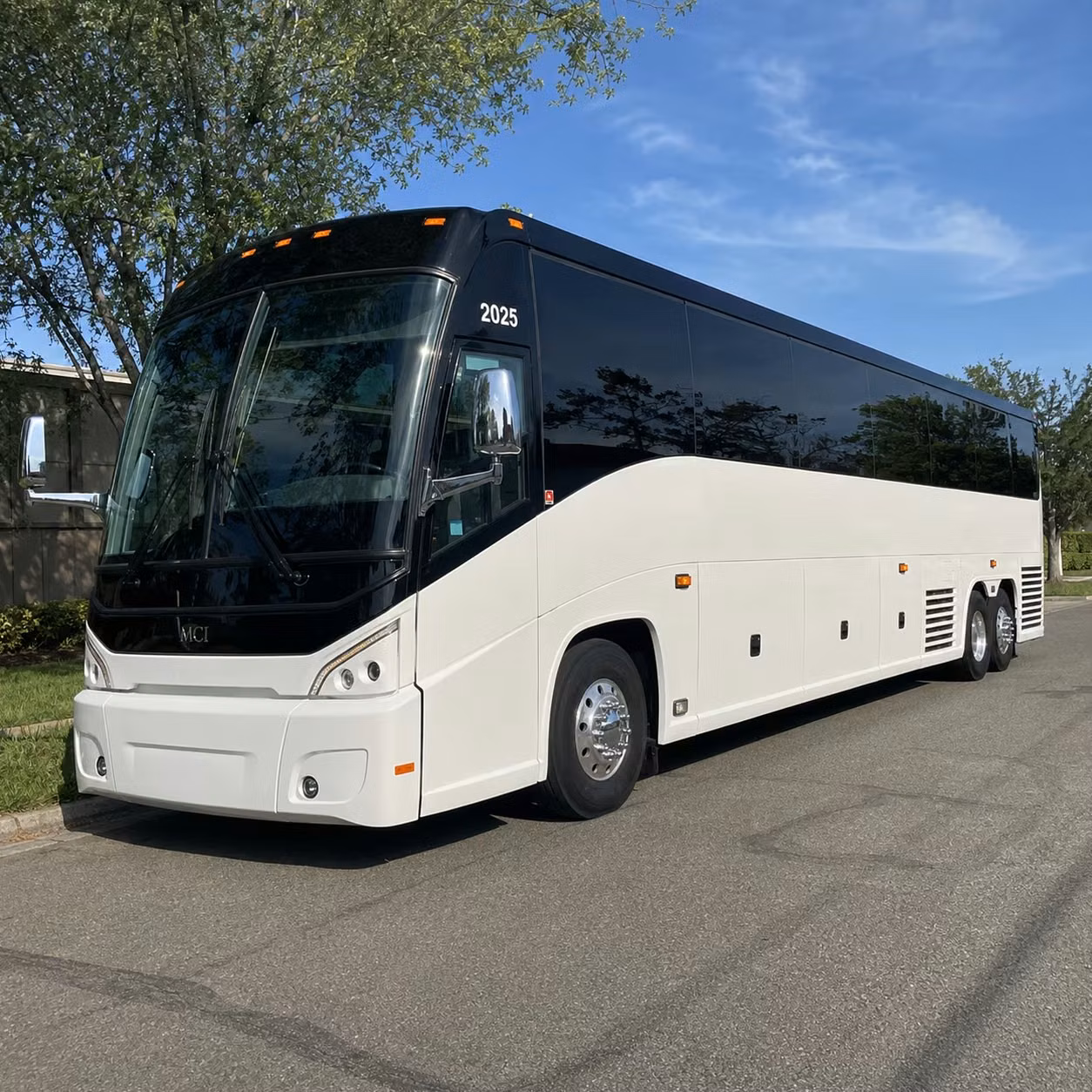 multi day bus rentals out of perth amboy for school groups and educational travel